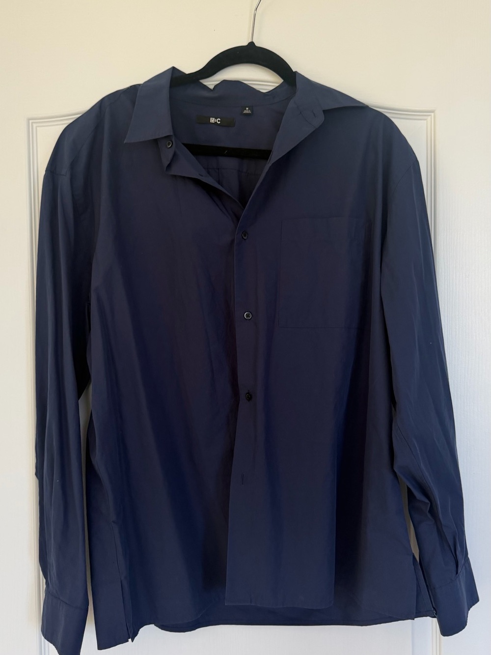 Uniqlo Men's Navy Lightweight Button Down